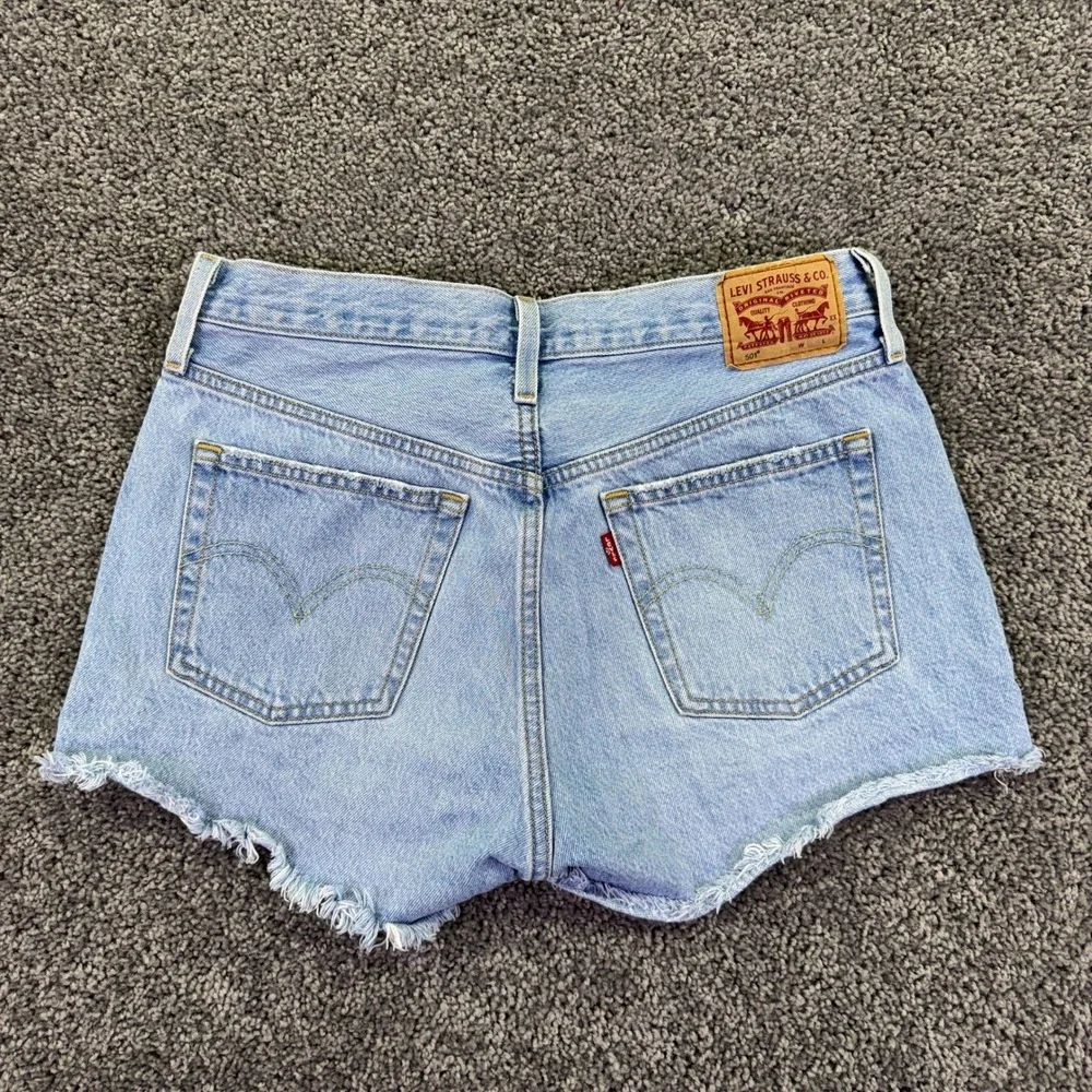 Levis 501 Cut Off Shorts Womens 29 Light Wash Denim Button Fly